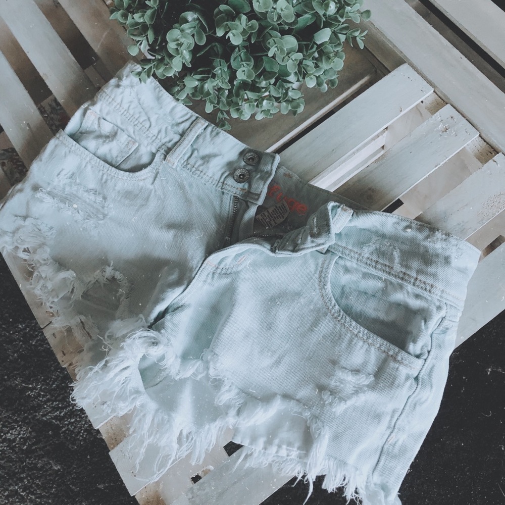 Refuge Distressed Shorts